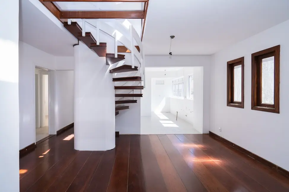 Cobertura com 3 quartos à venda, 244m2 em Auxiliadora, Porto Alegre - RS - imagem 5 Foto 5 de Cobertura com 3 quartos à venda, 244m2 em Auxiliadora, Porto Alegre - RS