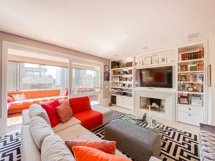 Apartamento com 3 quartos à venda, 250m2 em Auxiliadora, Porto Alegre - RS - imagem 7 Foto 7 de Apartamento com 3 quartos à venda, 250m2 em Auxiliadora, Porto Alegre - RS