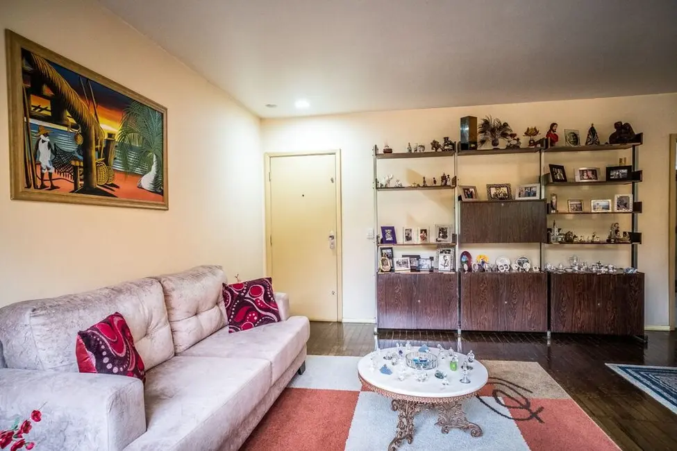 Apartamento com 3 quartos à venda, 129m2 em Bela Vista, Porto Alegre - RS - imagem 6 Foto 6 de Apartamento com 3 quartos à venda, 129m2 em Bela Vista, Porto Alegre - RS