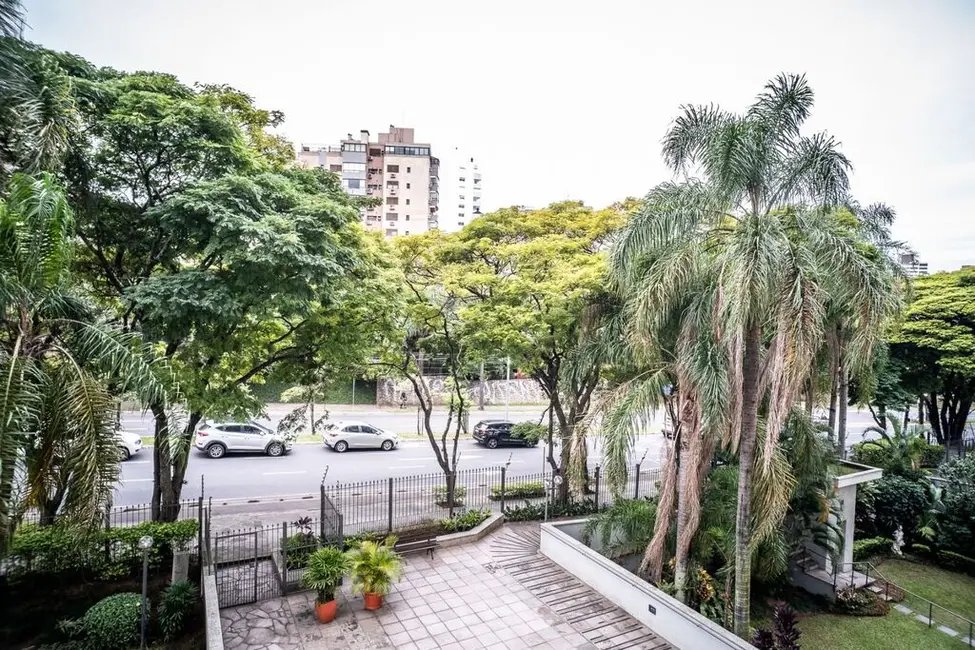 Apartamento com 3 quartos à venda, 129m2 em Bela Vista, Porto Alegre - RS - imagem 9 Foto 9 de Apartamento com 3 quartos à venda, 129m2 em Bela Vista, Porto Alegre - RS