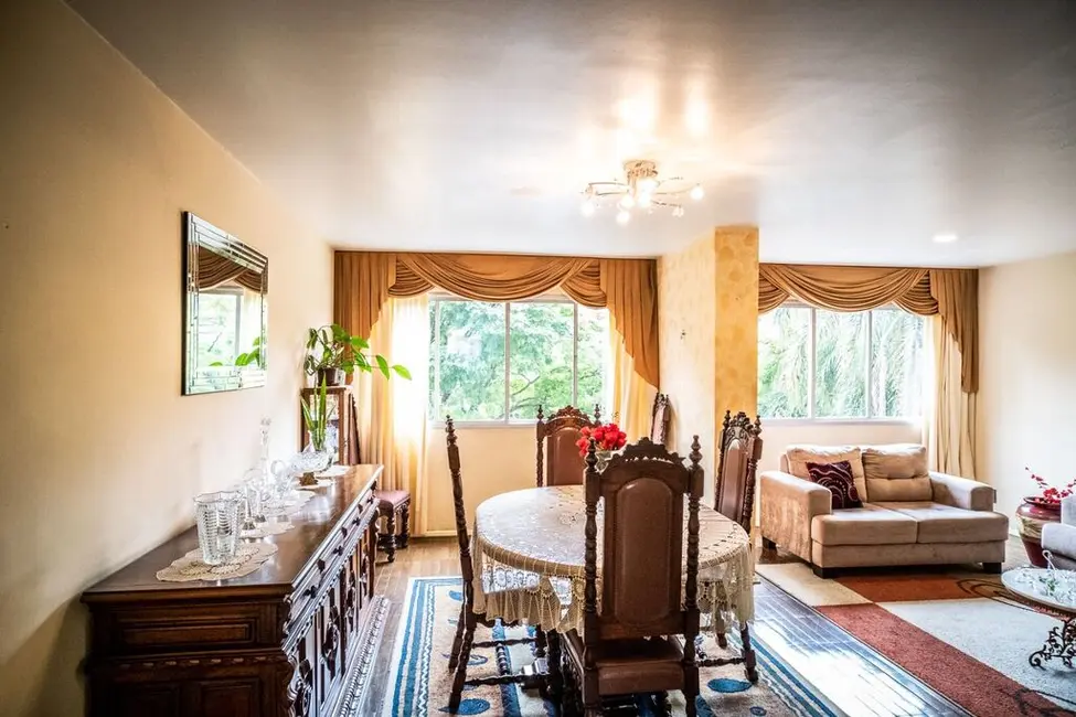 Apartamento com 3 quartos à venda, 129m2 em Bela Vista, Porto Alegre - RS - imagem 8 Foto 8 de Apartamento com 3 quartos à venda, 129m2 em Bela Vista, Porto Alegre - RS