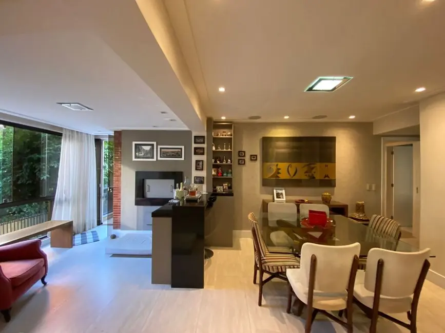 Foto 9 de Apartamento com 3 quartos à venda, 242m2 em Bela Vista, Porto Alegre - RS