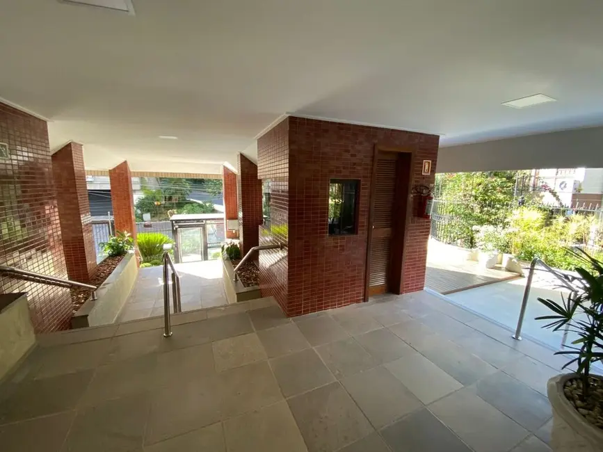 Foto 2 de Apartamento com 3 quartos à venda, 242m2 em Bela Vista, Porto Alegre - RS