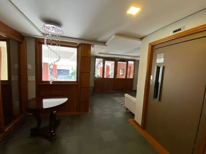 Foto 4 de Apartamento com 3 quartos à venda, 242m2 em Bela Vista, Porto Alegre - RS