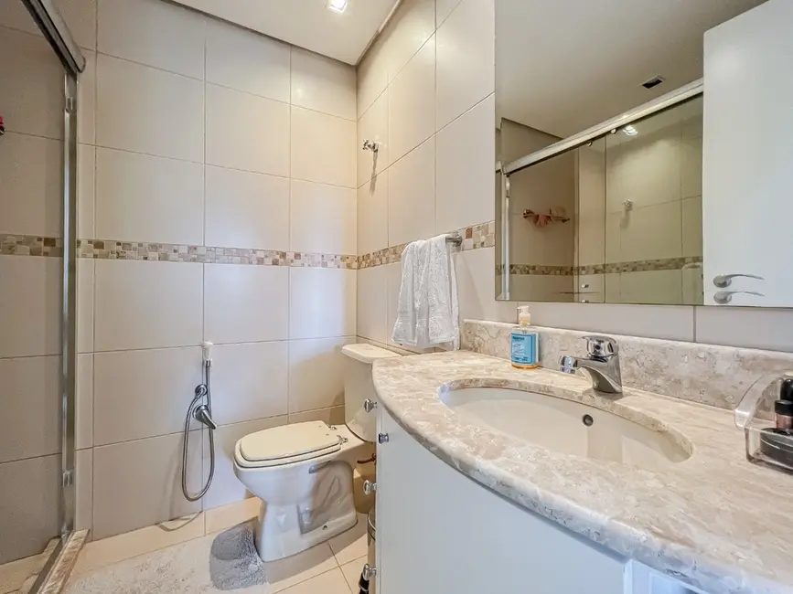 Apartamento com 2 quartos à venda, 102m2 em Bela Vista, Porto Alegre - RS - imagem 9 Foto 9 de Apartamento com 2 quartos à venda, 102m2 em Bela Vista, Porto Alegre - RS