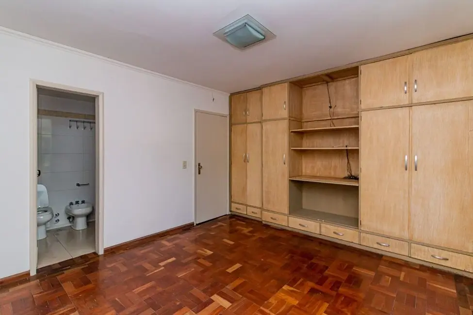 Apartamento com 3 quartos à venda, 127m2 em Boa Vista, Porto Alegre - RS - imagem 8 Foto 8 de Apartamento com 3 quartos à venda, 127m2 em Boa Vista, Porto Alegre - RS