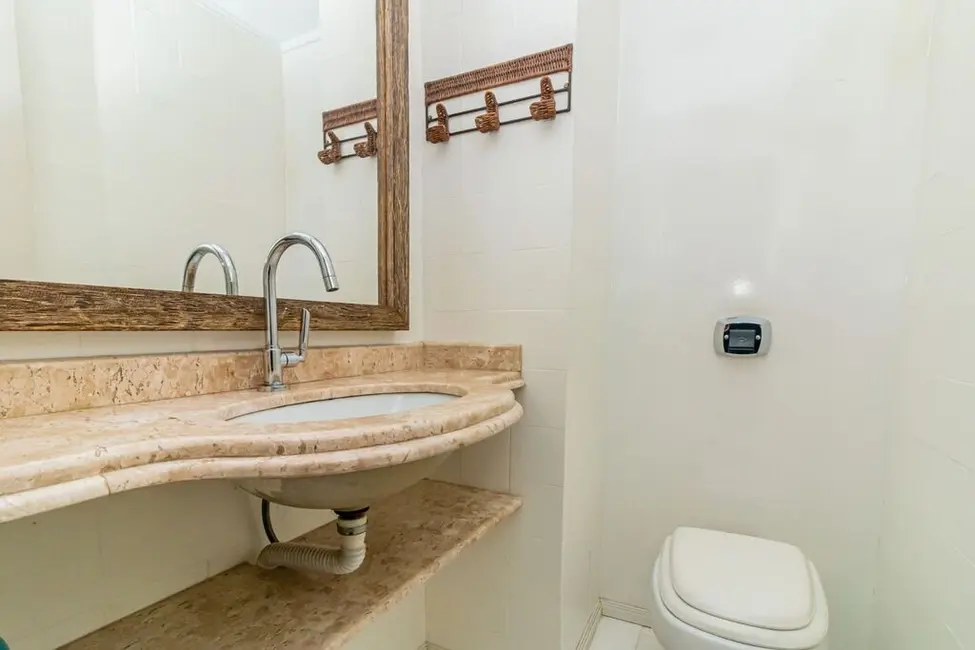 Apartamento com 3 quartos à venda, 127m2 em Boa Vista, Porto Alegre - RS - imagem 6 Foto 6 de Apartamento com 3 quartos à venda, 127m2 em Boa Vista, Porto Alegre - RS