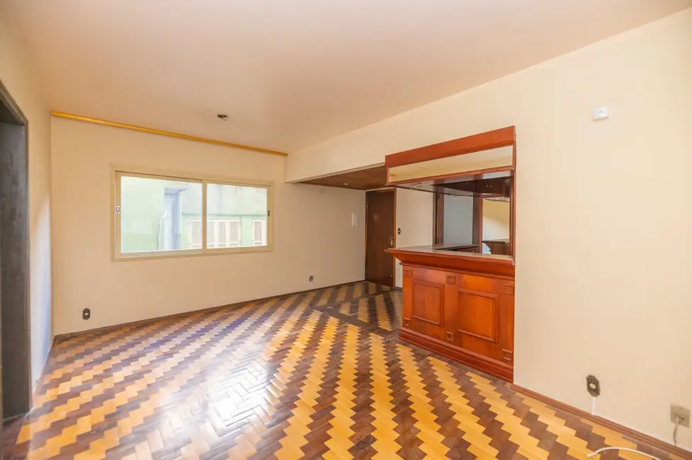 Apartamento com 3 quartos à venda, 121m2 em Centro Histórico, Porto Alegre - RS - imagem 4 Foto 4 de Apartamento com 3 quartos à venda, 121m2 em Centro Histórico, Porto Alegre - RS