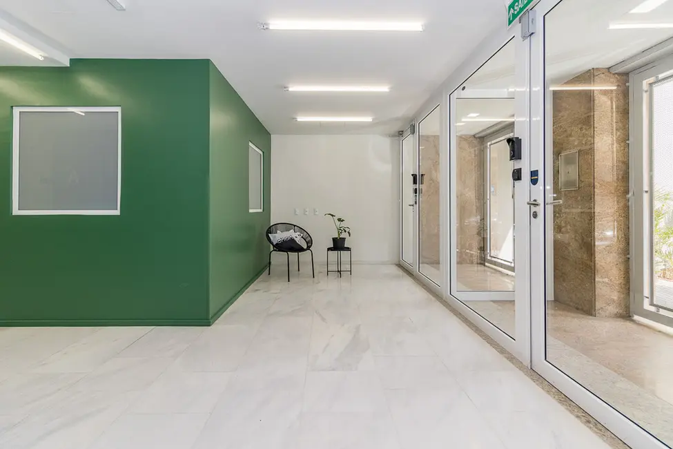 Kitnet com 1 quarto à venda, 34m2 em Centro Histórico, Porto Alegre - RS - imagem 4 Foto 4 de Kitnet com 1 quarto à venda, 34m2 em Centro Histórico, Porto Alegre - RS