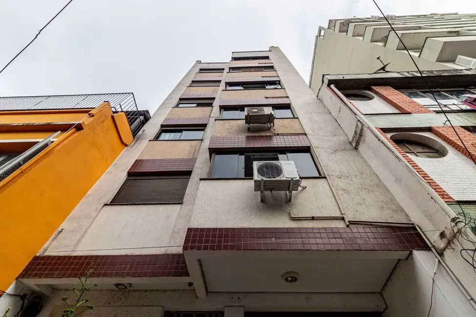 Apartamento com 2 quartos à venda, 76m2 em Centro Histórico, Porto Alegre - RS - imagem 3 Foto 3 de Apartamento com 2 quartos à venda, 76m2 em Centro Histórico, Porto Alegre - RS
