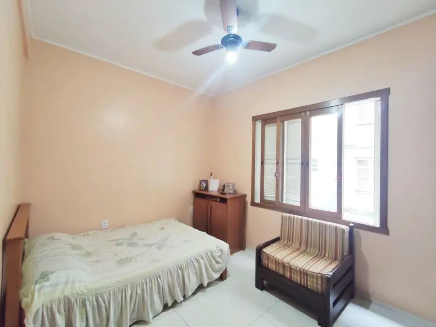 Apartamento com 3 quartos à venda, 115m2 em Centro Histórico, Porto Alegre - RS - imagem 8 Foto 8 de Apartamento com 3 quartos à venda, 115m2 em Centro Histórico, Porto Alegre - RS