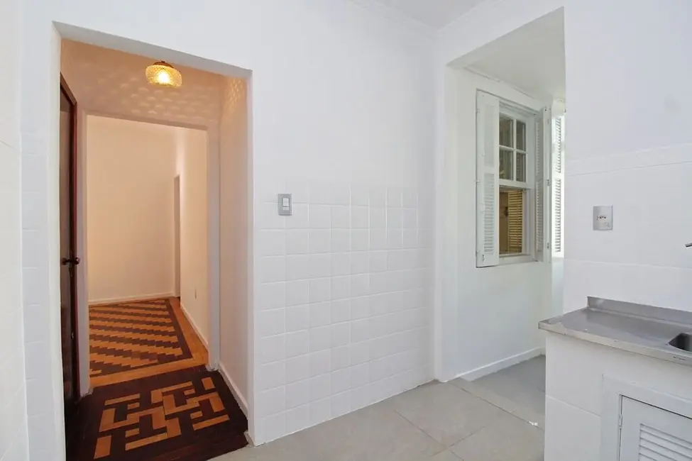 Apartamento com 3 quartos à venda, 95m2 em Centro Histórico, Porto Alegre - RS - imagem 4 Foto 4 de Apartamento com 3 quartos à venda, 95m2 em Centro Histórico, Porto Alegre - RS
