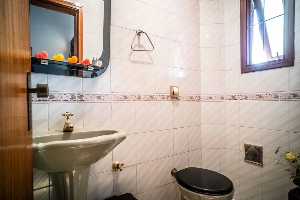 Foto 7 de Casa com 3 quartos à venda, 247m2 em Porto Alegre - RS