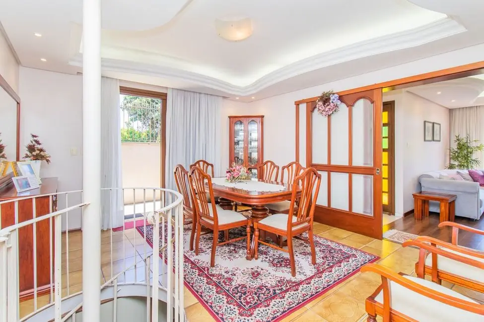 Casa com 3 quartos à venda, 338m2 em Jardim Sabará, Porto Alegre - RS - imagem 5 Foto 5 de Casa com 3 quartos à venda, 338m2 em Jardim Sabará, Porto Alegre - RS