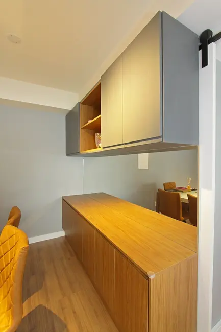 Apartamento com 3 quartos à venda, 100m2 em Menino Deus, Porto Alegre - RS - imagem 4 Foto 4 de Apartamento com 3 quartos à venda, 100m2 em Menino Deus, Porto Alegre - RS