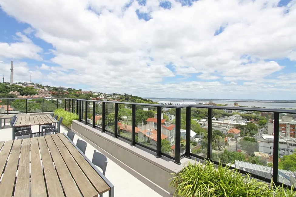 Apartamento com 3 quartos à venda, 100m2 em Menino Deus, Porto Alegre - RS - imagem 1 Foto 1 de Apartamento com 3 quartos à venda, 100m2 em Menino Deus, Porto Alegre - RS