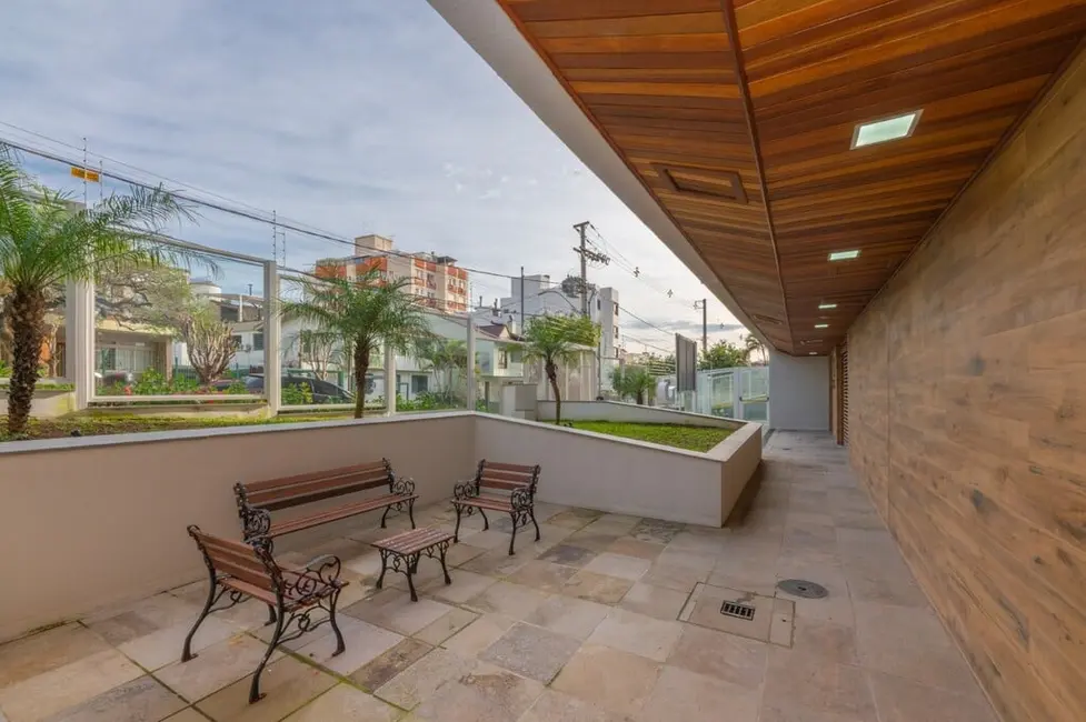Apartamento com 3 quartos à venda, 83m2 em Menino Deus, Porto Alegre - RS - imagem 3 Foto 3 de Apartamento com 3 quartos à venda, 83m2 em Menino Deus, Porto Alegre - RS