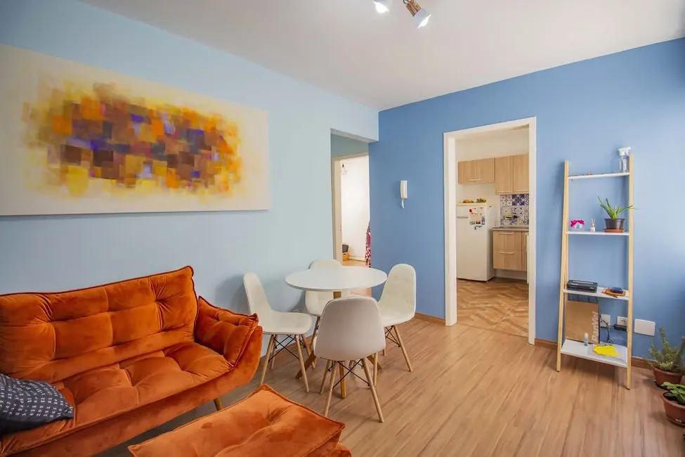 Foto 2 de Apartamento com 2 quartos à venda, 55m2 em Menino Deus, Porto Alegre - RS