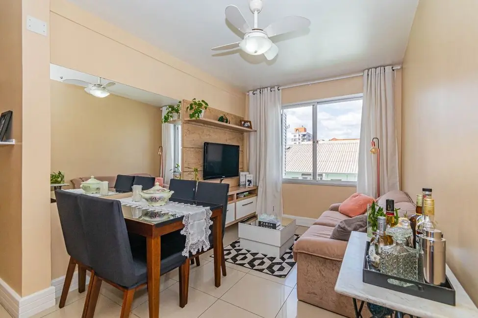 Foto 1 de Apartamento com 3 quartos à venda, 66m2 em Menino Deus, Porto Alegre - RS