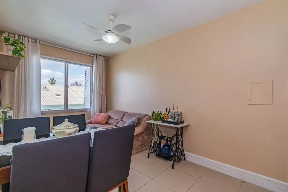 Foto 3 de Apartamento com 3 quartos à venda, 66m2 em Menino Deus, Porto Alegre - RS