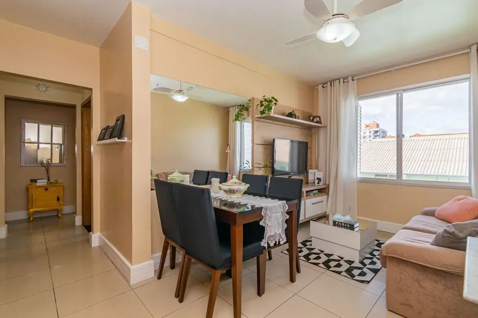 Foto 9 de Apartamento com 3 quartos à venda, 66m2 em Menino Deus, Porto Alegre - RS