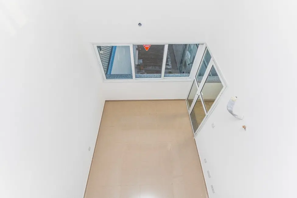 Kitnet com 2 quartos à venda, 61m2 em Menino Deus, Porto Alegre - RS - imagem 8 Foto 8 de Kitnet com 2 quartos à venda, 61m2 em Menino Deus, Porto Alegre - RS