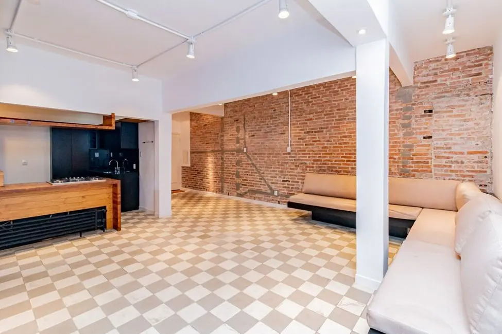 Apartamento com 2 quartos à venda, 220m2 em Moinhos de Vento, Porto Alegre - RS - imagem 3 Foto 3 de Apartamento com 2 quartos à venda, 220m2 em Moinhos de Vento, Porto Alegre - RS
