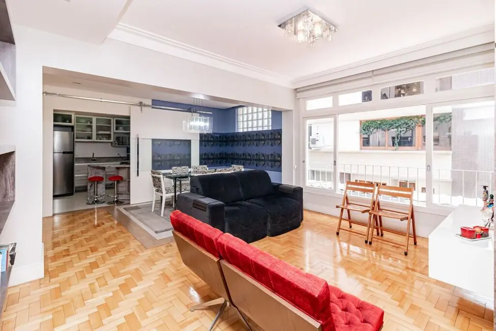 Apartamento com 3 quartos à venda, 110m2 em Moinhos de Vento, Porto Alegre - RS - imagem 4 Foto 4 de Apartamento com 3 quartos à venda, 110m2 em Moinhos de Vento, Porto Alegre - RS