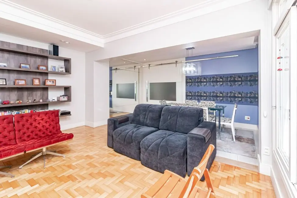 Apartamento com 3 quartos à venda, 110m2 em Moinhos de Vento, Porto Alegre - RS - imagem 7 Foto 7 de Apartamento com 3 quartos à venda, 110m2 em Moinhos de Vento, Porto Alegre - RS