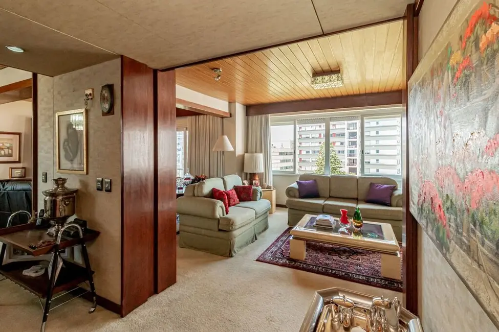 Apartamento com 3 quartos à venda, 185m2 em Moinhos de Vento, Porto Alegre - RS - imagem 5 Foto 5 de Apartamento com 3 quartos à venda, 185m2 em Moinhos de Vento, Porto Alegre - RS