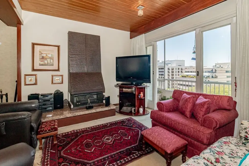 Apartamento com 3 quartos à venda, 185m2 em Moinhos de Vento, Porto Alegre - RS - imagem 9 Foto 9 de Apartamento com 3 quartos à venda, 185m2 em Moinhos de Vento, Porto Alegre - RS