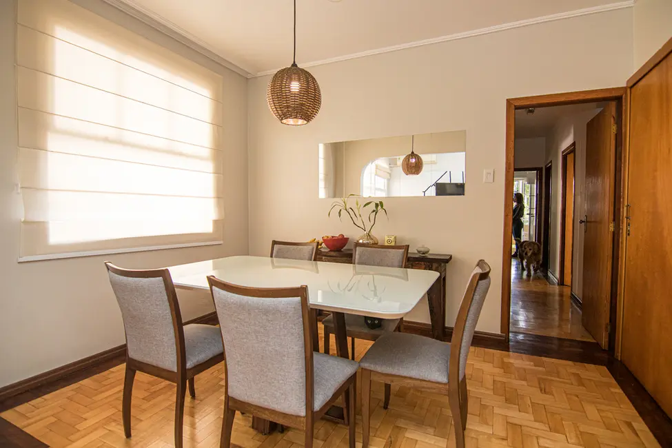 Apartamento com 3 quartos à venda, 111m2 em Petrópolis, Porto Alegre - RS - imagem 4 Foto 4 de Apartamento com 3 quartos à venda, 111m2 em Petrópolis, Porto Alegre - RS