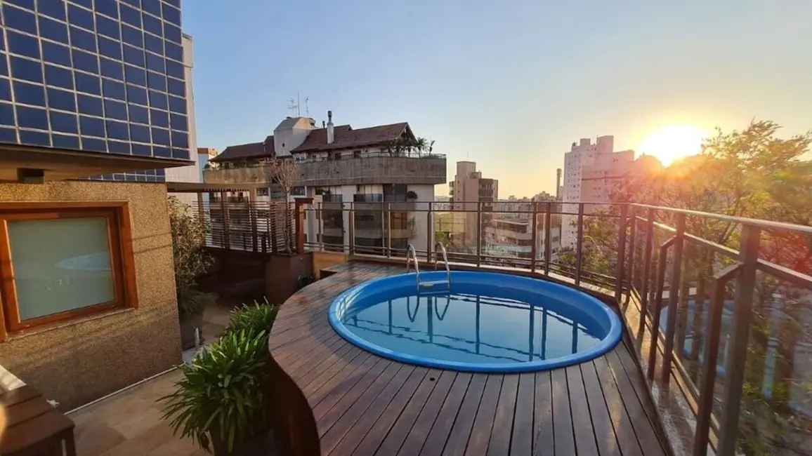 Cobertura com 3 quartos à venda, 197m2 em Petrópolis, Porto Alegre - RS - imagem 8 Foto 8 de Cobertura com 3 quartos à venda, 197m2 em Petrópolis, Porto Alegre - RS