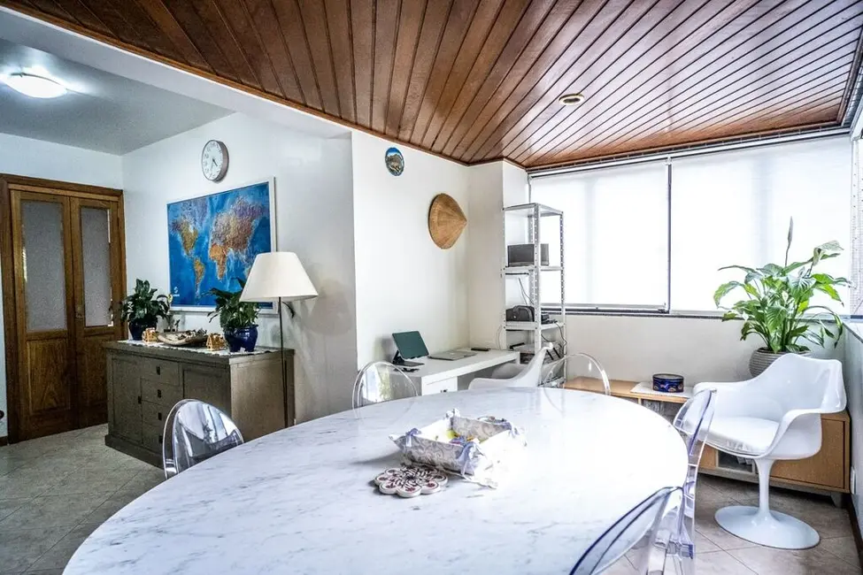 Apartamento com 2 quartos à venda, 80m2 em Petrópolis, Porto Alegre - RS - imagem 8 Foto 8 de Apartamento com 2 quartos à venda, 80m2 em Petrópolis, Porto Alegre - RS