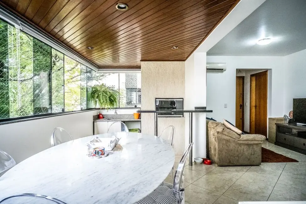 Apartamento com 2 quartos à venda, 80m2 em Petrópolis, Porto Alegre - RS - imagem 7 Foto 7 de Apartamento com 2 quartos à venda, 80m2 em Petrópolis, Porto Alegre - RS