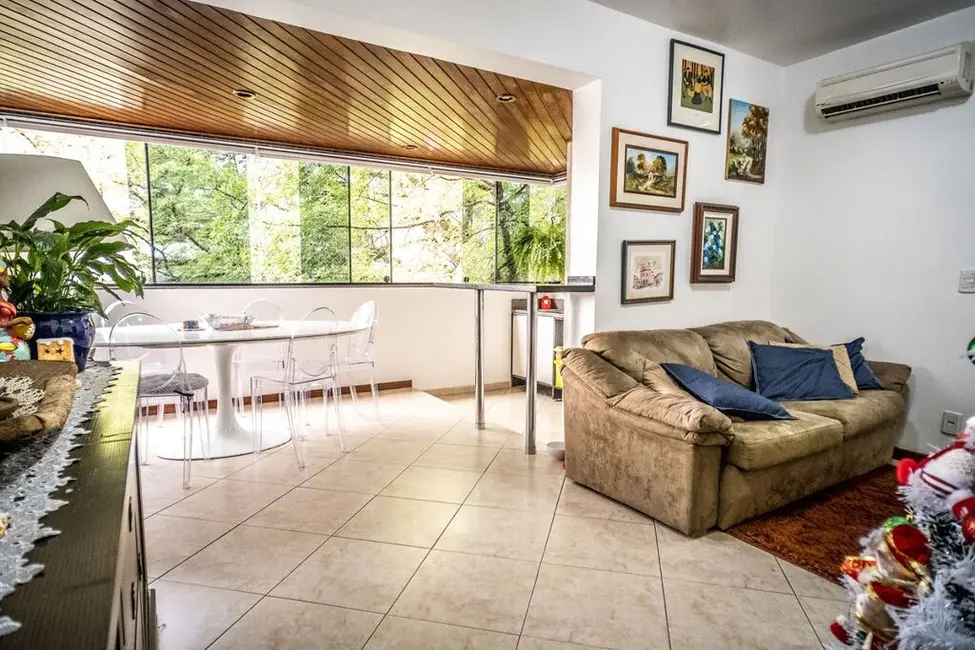 Apartamento com 2 quartos à venda, 80m2 em Petrópolis, Porto Alegre - RS - imagem 6 Foto 6 de Apartamento com 2 quartos à venda, 80m2 em Petrópolis, Porto Alegre - RS