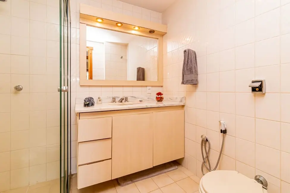 Apartamento com 2 quartos à venda, 97m2 em Petrópolis, Porto Alegre - RS - imagem 9 Foto 9 de Apartamento com 2 quartos à venda, 97m2 em Petrópolis, Porto Alegre - RS