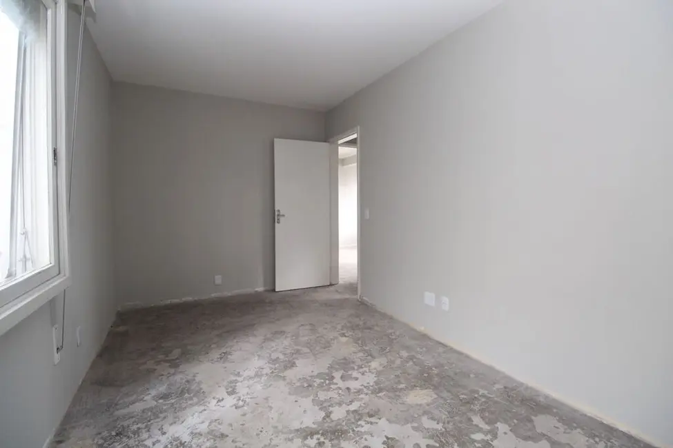 Cobertura com 3 quartos à venda, 126m2 em Petrópolis, Porto Alegre - RS - imagem 8 Foto 8 de Cobertura com 3 quartos à venda, 126m2 em Petrópolis, Porto Alegre - RS