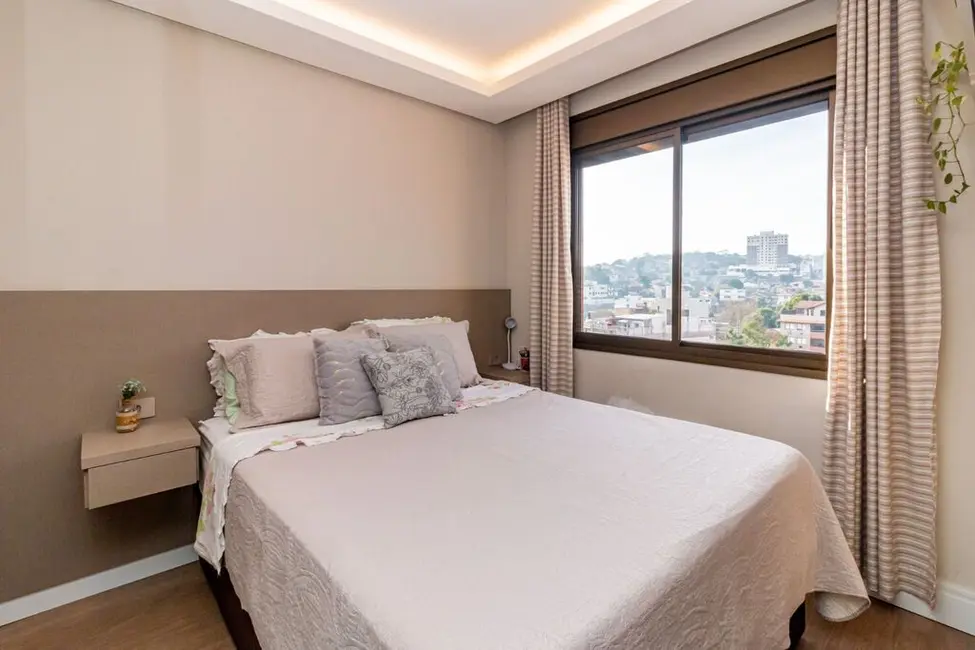 Foto 8 de Apartamento com 2 quartos à venda, 75m2 em Petrópolis, Porto Alegre - RS