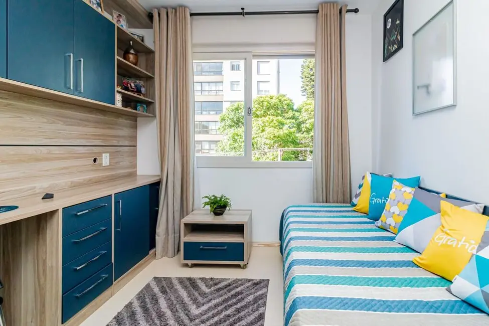 Apartamento com 2 quartos à venda, 90m2 em Petrópolis, Porto Alegre - RS - imagem 9 Foto 9 de Apartamento com 2 quartos à venda, 90m2 em Petrópolis, Porto Alegre - RS