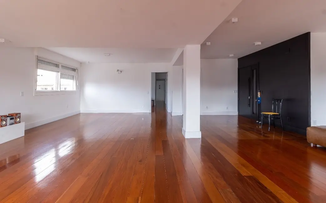 Apartamento com 3 quartos à venda, 232m2 em Petrópolis, Porto Alegre - RS - imagem 7 Foto 7 de Apartamento com 3 quartos à venda, 232m2 em Petrópolis, Porto Alegre - RS
