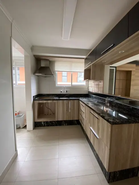 Apartamento com 2 quartos à venda, 100m2 em Petrópolis, Porto Alegre - RS - imagem 3 Foto 3 de Apartamento com 2 quartos à venda, 100m2 em Petrópolis, Porto Alegre - RS