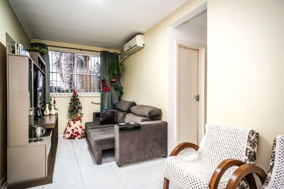 Foto 2 de Apartamento com 2 quartos à venda, 53m2 em Protásio Alves, Porto Alegre - RS