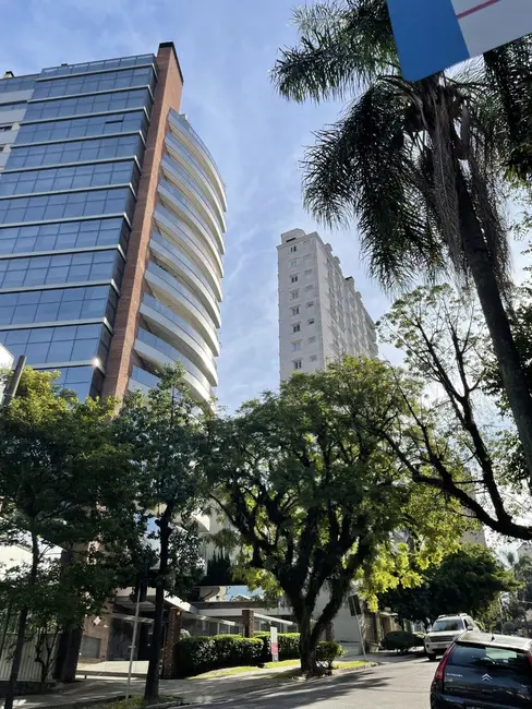 Apartamento com 3 quartos à venda, 330m2 em Moinhos de Vento, Porto Alegre - RS - imagem 5 Foto 5 de Apartamento com 3 quartos à venda, 330m2 em Moinhos de Vento, Porto Alegre - RS