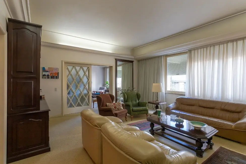 Apartamento com 3 quartos à venda, 231m2 em Moinhos de Vento, Porto Alegre - RS - imagem 5 Foto 5 de Apartamento com 3 quartos à venda, 231m2 em Moinhos de Vento, Porto Alegre - RS