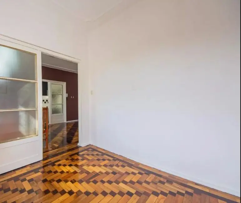 Apartamento com 2 quartos à venda, 51m2 em Moinhos de Vento, Porto Alegre - RS - imagem 6 Foto 6 de Apartamento com 2 quartos à venda, 51m2 em Moinhos de Vento, Porto Alegre - RS