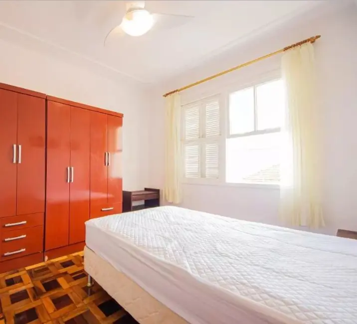 Apartamento com 2 quartos à venda, 51m2 em Moinhos de Vento, Porto Alegre - RS - imagem 7 Foto 7 de Apartamento com 2 quartos à venda, 51m2 em Moinhos de Vento, Porto Alegre - RS