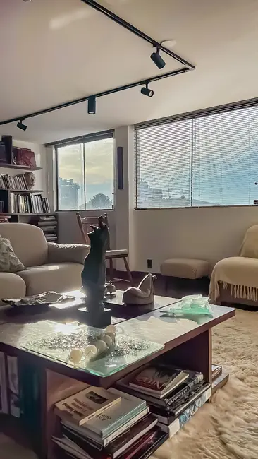 Cobertura com 3 quartos à venda, 322m2 em Moinhos de Vento, Porto Alegre - RS - imagem 2 Foto 2 de Cobertura com 3 quartos à venda, 322m2 em Moinhos de Vento, Porto Alegre - RS