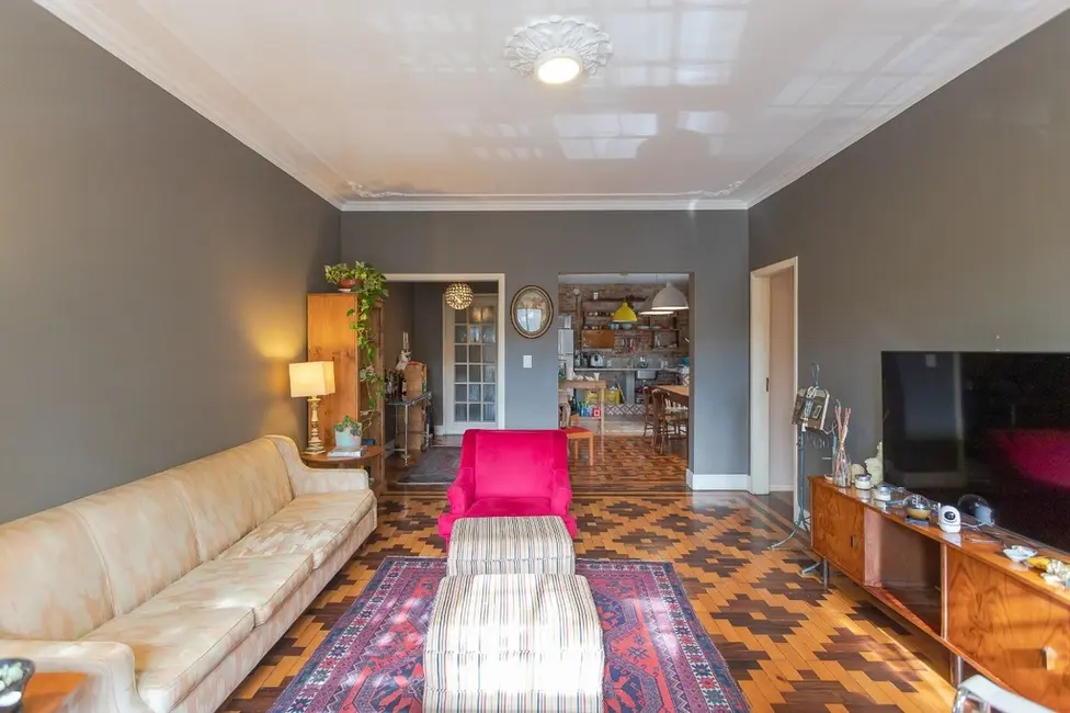 Apartamento com 2 quartos à venda, 115m2 em Rio Branco, Porto Alegre - RS - imagem 9 Foto 9 de Apartamento com 2 quartos à venda, 115m2 em Rio Branco, Porto Alegre - RS