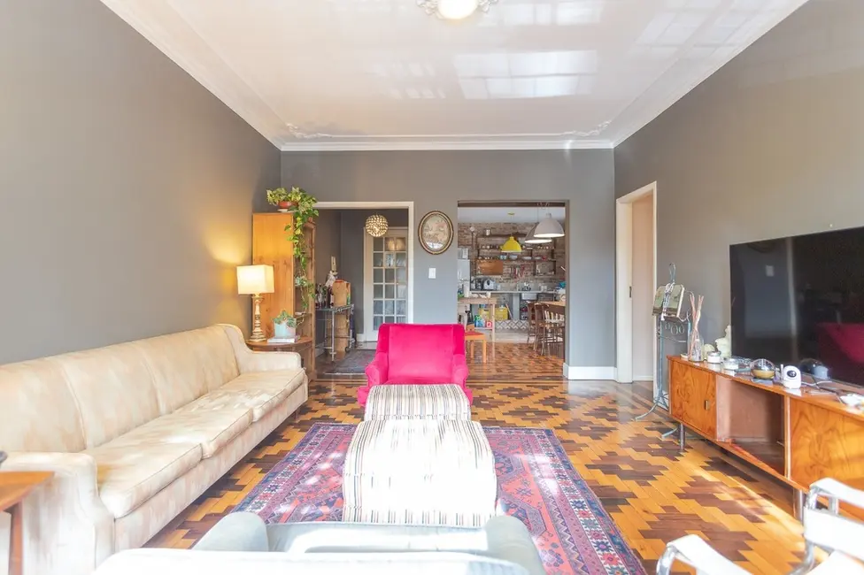 Apartamento com 2 quartos à venda, 115m2 em Rio Branco, Porto Alegre - RS - imagem 8 Foto 8 de Apartamento com 2 quartos à venda, 115m2 em Rio Branco, Porto Alegre - RS